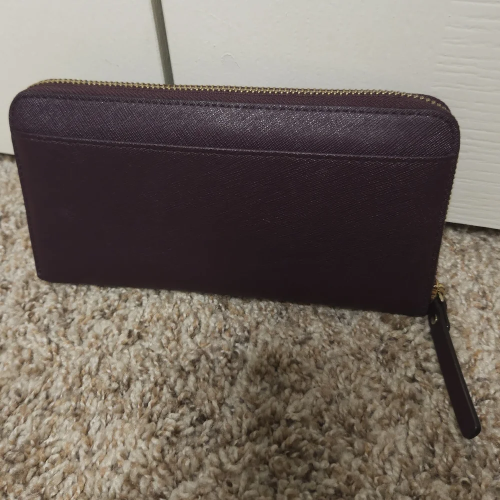 Kate Spade 100% Leather Wallet with Zipper
